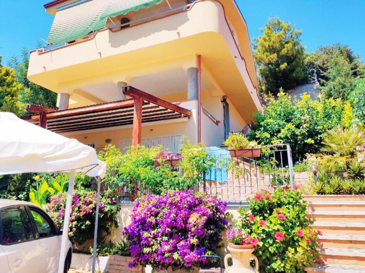 Villetta A Trebisacce Con Vista Mare Bagian luar foto